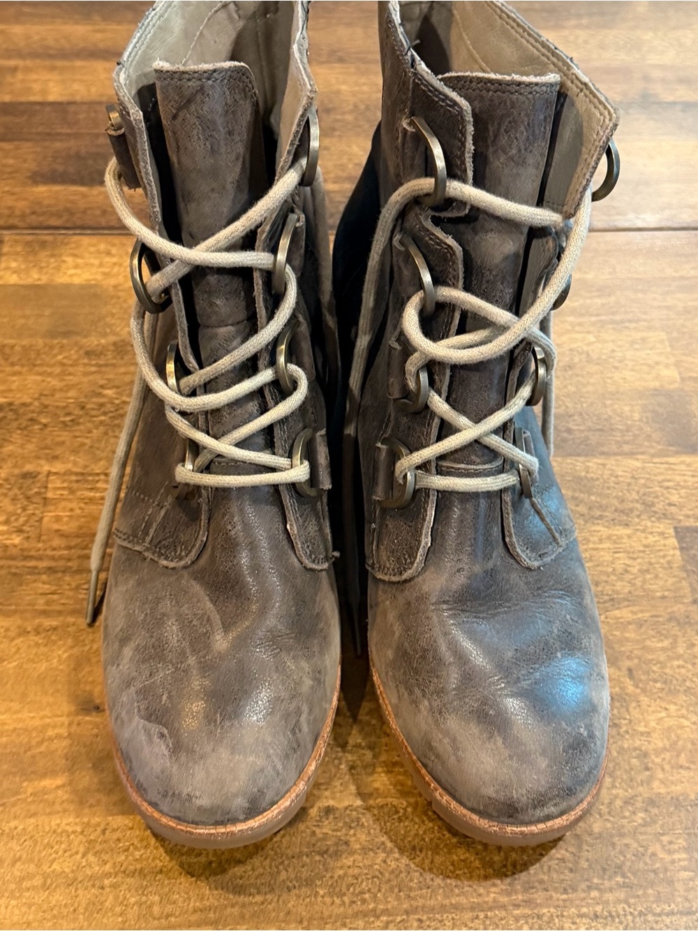 Sorel Joan Now Brown Gray Distressed Leather Women's Boots Sz 9